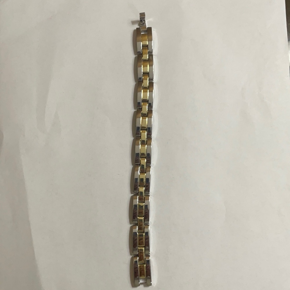 Women’s bracelet